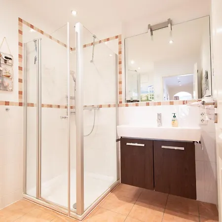 Lena Sonnenschein Sellin (Rugen)